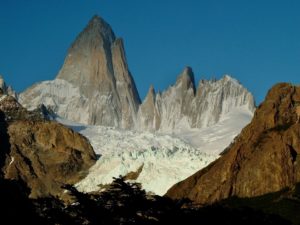 Fitz Roy con in primo piano il pilastro Goretta